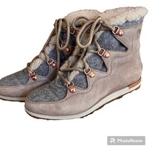 NWOB Sorel Sneakchic Alpine Shearling & Leather Lace Up Boots Sz-7